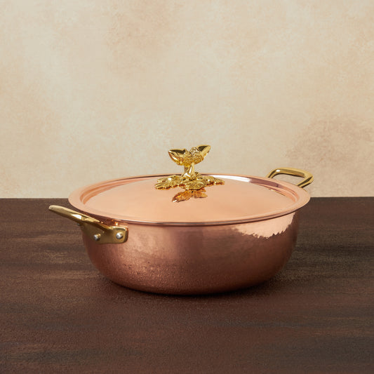 Hammered copper 4 Lt Chef Braiser lined with high purity tin applied by hand over fire and bronze handles, from Ruffoni Historia collection