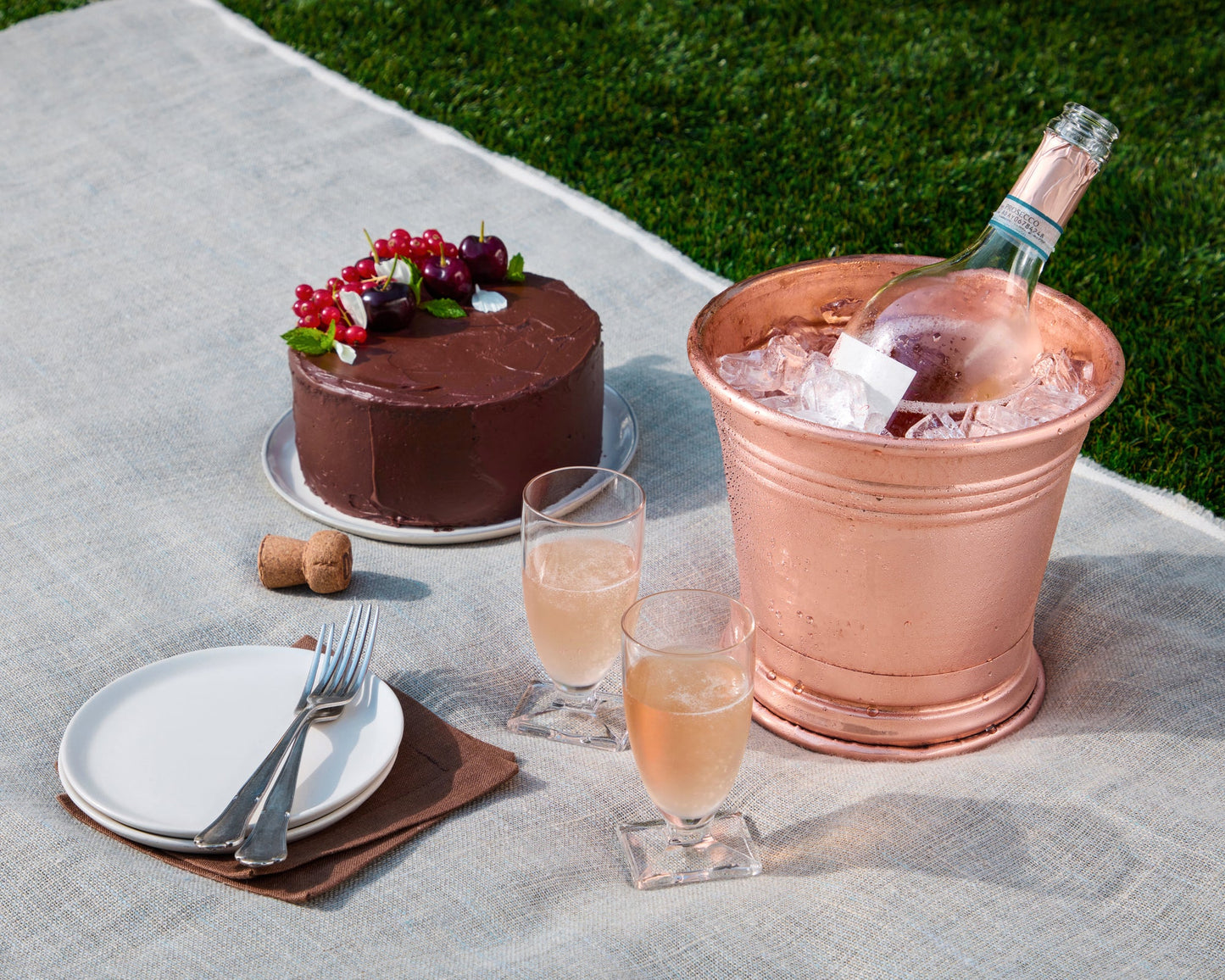Hammered copper small wine Bucket, from Ruffoni Historia collection