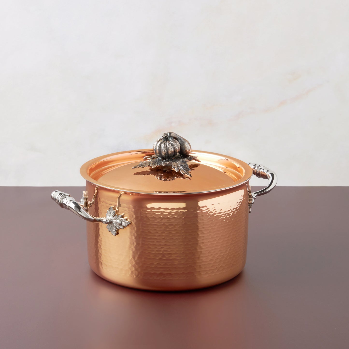 Opus Cupra hammered copper with stainless steel lining and decorated silver-plated lid knob finial from Ruffoni