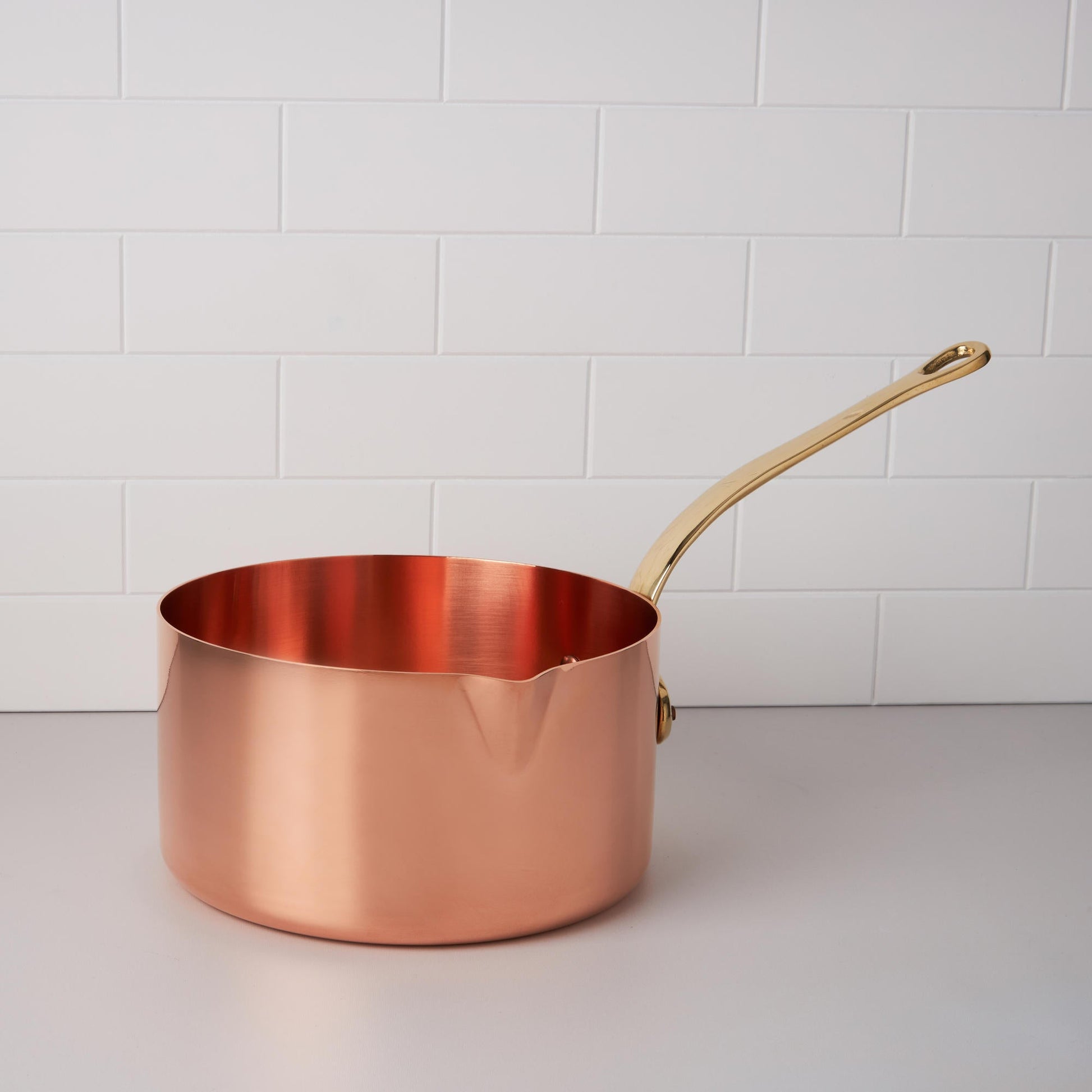 Ruffoni specialty sugar saucepan in solid copper. Unlined.