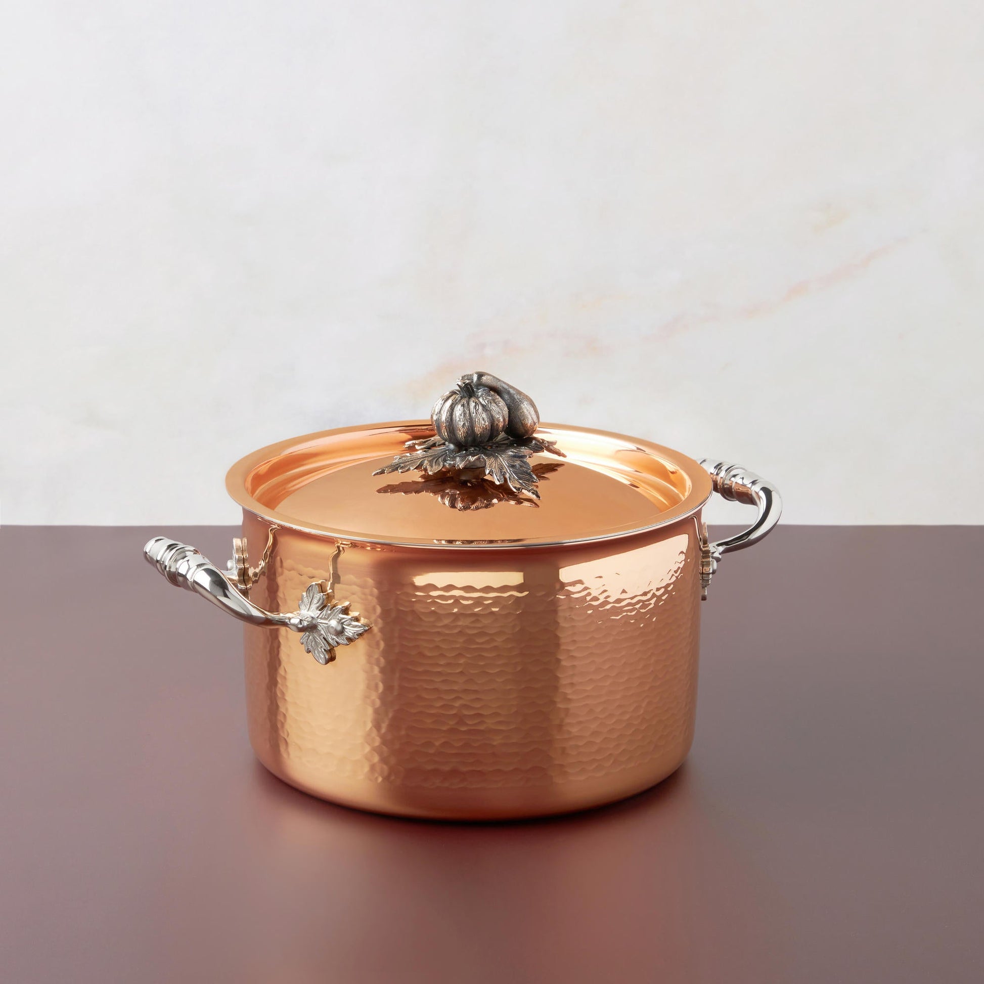 Opus Cupra hammered copper  with stainless steel lining and decorated silver-plated lid knob finial from Ruffoni