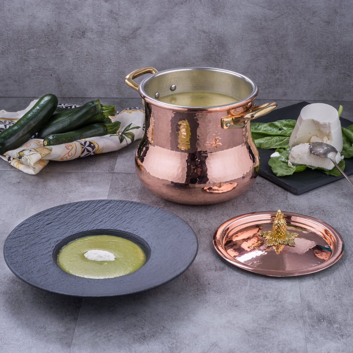 Hammered copper 5 Qt Belly Soup Pot lined with high purity tin applied by hand over fire and bronze handles, from Ruffoni Historia collection